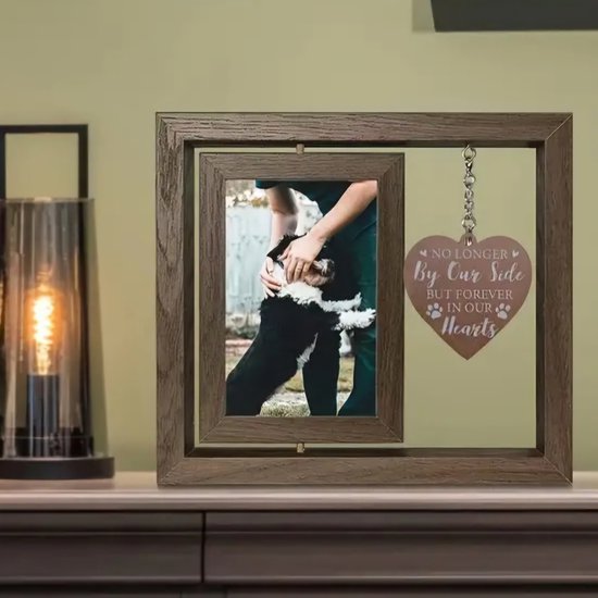 Een prachtige gedenk fotolijst vol met herinneringen. Er is plek voor een mooie foto en er zit een glazen asbuisje bij om wat as of een plukje haar in te bewaren