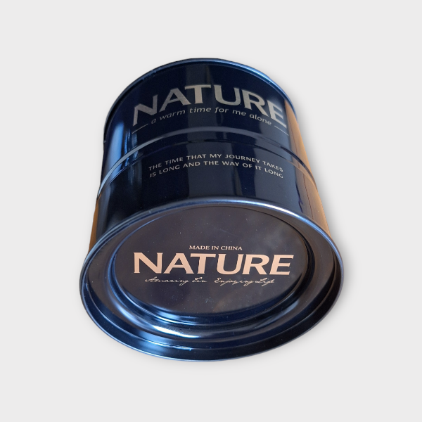 Zwarte urn Nature