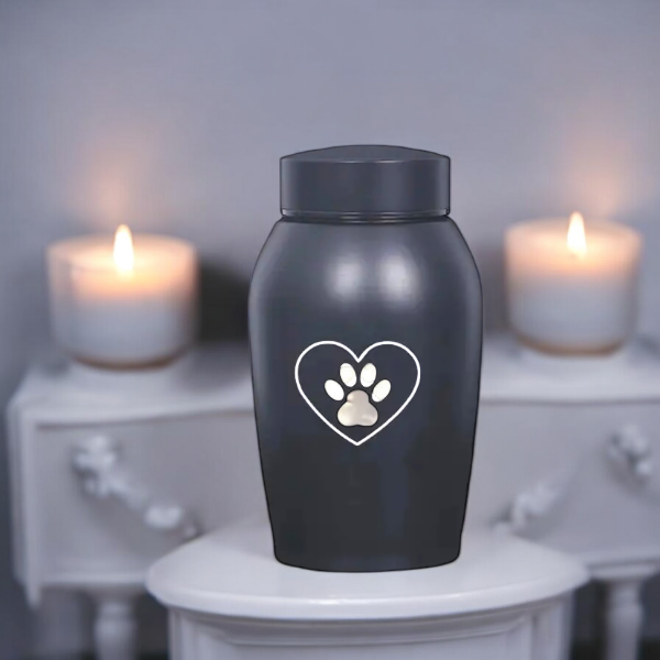 Katten urn - Honden urn - 500 ML - Hart met Pootafdrukje - RVS - Zwart - De laatste aai - Moderne urn - Crematie urn - As urn - Huisdieren urn - Urn voor kat- Urn voor hond - Grote urn