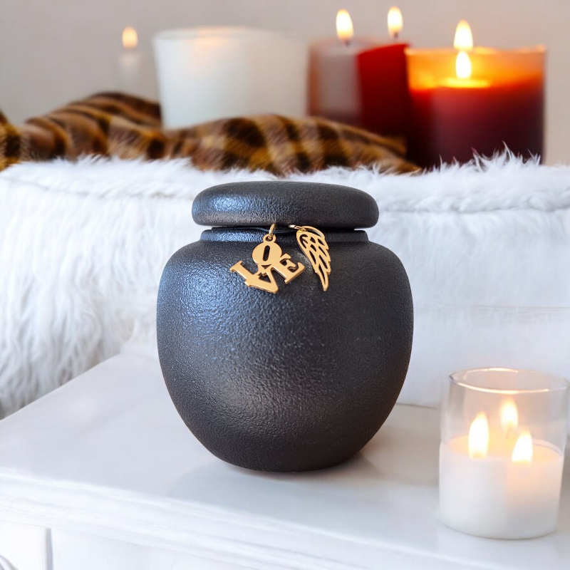 Mini urn met keepsake hangertjes - 7 x H 7 cm