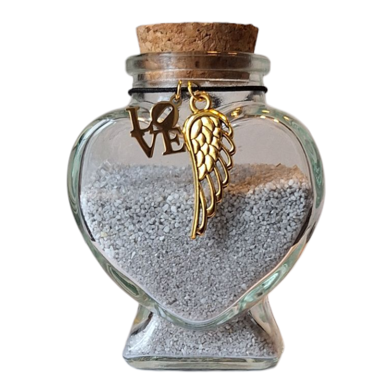 herdenkingsflesje kan gevuld worden met een klein beetje as, een plukje haar, snorhaartjes of andere kleine aandenken