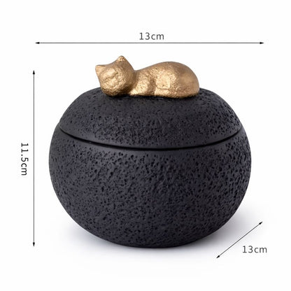 Keramische urn voor as van een kat, zwart met gouden kat, 11,5 cm hoog