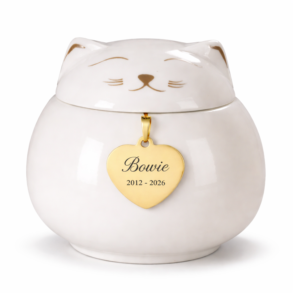 witte katten mini urn met gouden hanger met naam kat