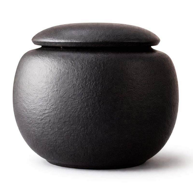 Honden urn in het zwart