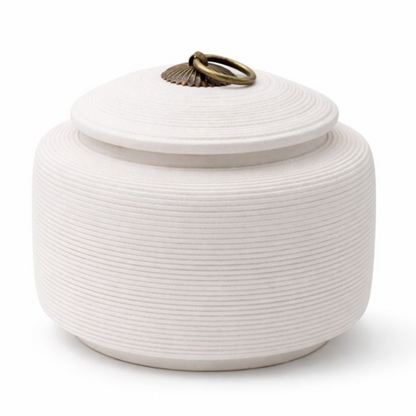 Witte keramische urn voor huisdieren met matte afwerking
