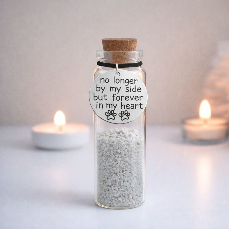 herinneringsflesje voor een klein beetje as, een gedeelte van de as, snorhaartjes of een plukje haar van je kat of hond