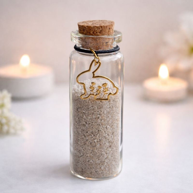 Bewaar een plukje vacht, as of snorhaar van je konijn in een mooi memorial flesje