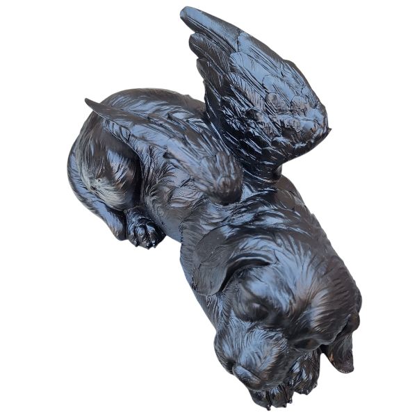 Zwarte Honden Urn – Slapende Hond met Engelenvleugels - Urn Hond - Slapend Hondje met Engelenvleugels
 voor Huisdier Asbewaring - Urn Hond - Honden urn - Afmetingen: 12.5 x 25.5 x 13 cm
