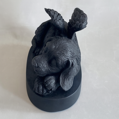Urn Slapend Hondje - Zwart