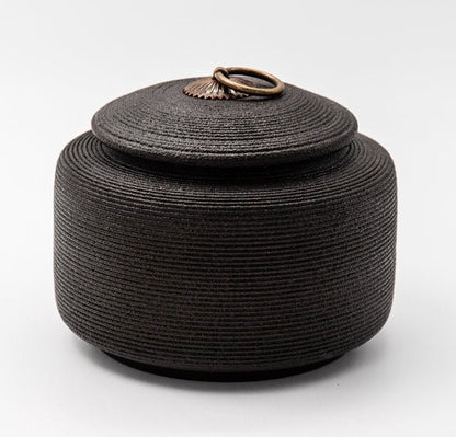 Zwarte keramische urn voor huisdieren met matte afwerking

