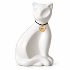 De laatste aai witte keramieken kattenurn met een gegraveerd naamhartje als persoonlijke herinnering voor je kat.