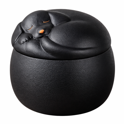 Zwarte hondenurn met strak design voor een waardig afscheid